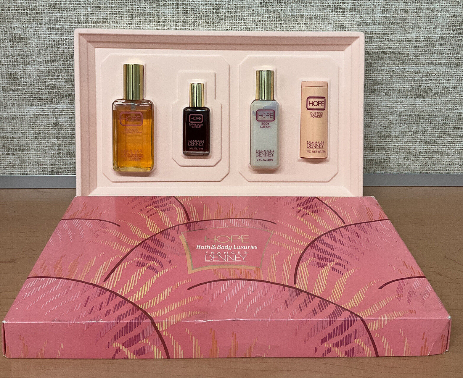 Hope Bath & Dody Luxuries Dy Frances Denney 4 Pieces Set As Pictured