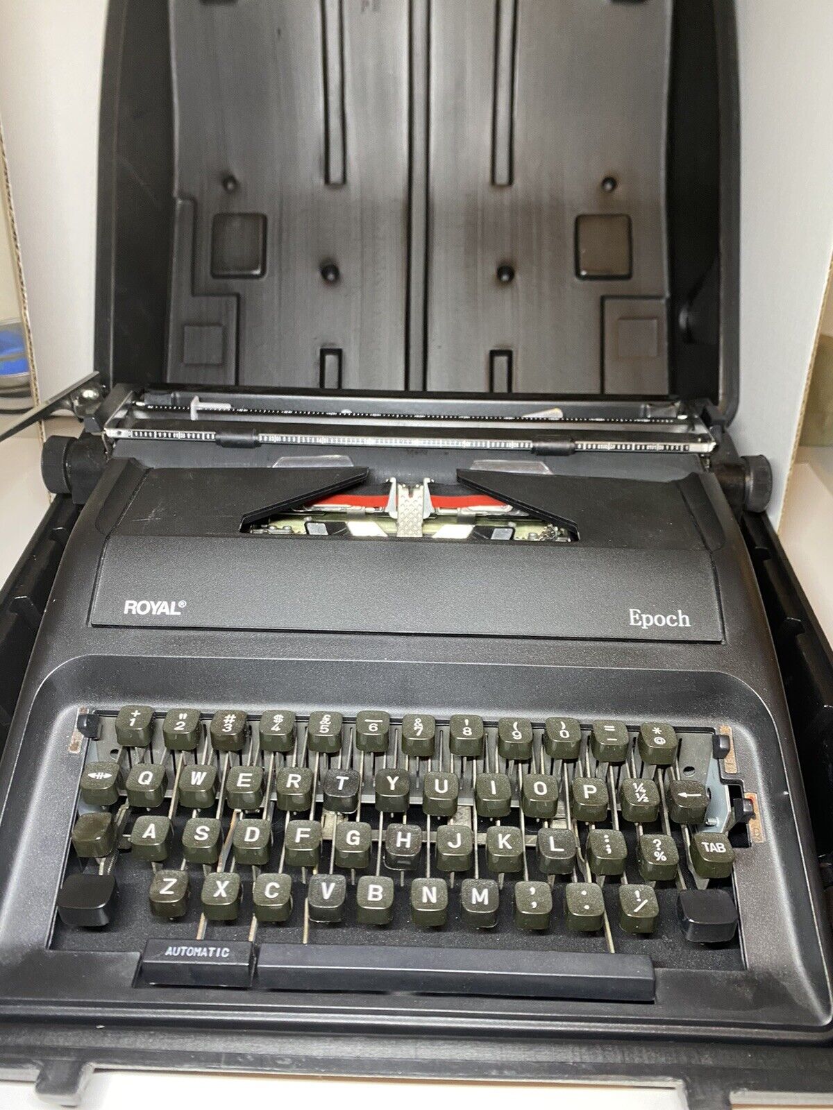 Adler Royal Epoch Manual Portable Black Typewriter 79100G Working with Case
