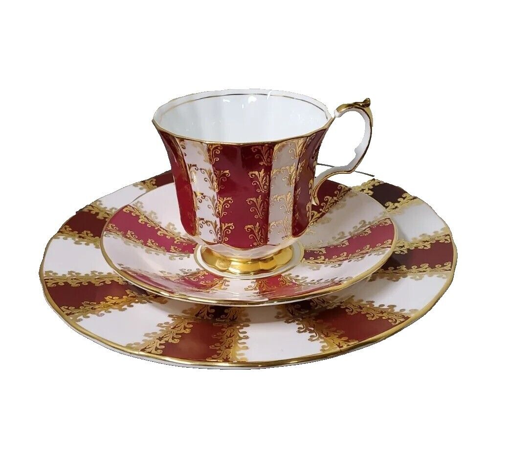 Vintage ELIZABETHAN Tea Cup, Saucer and plate Burgundy & Gold Gilt Pattern 