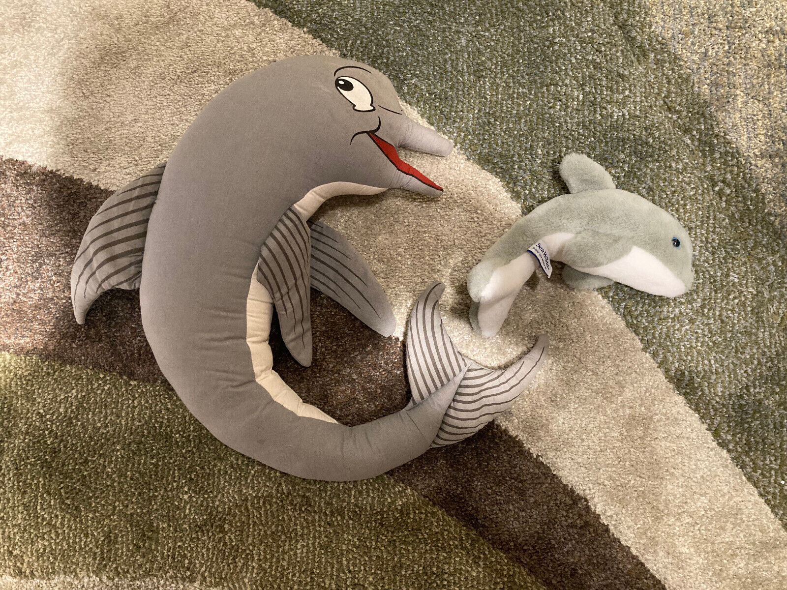 2 Vintage 90\'s Stuffed Plush Dolphins Handmade Creations/El Salvador & SeaWorld