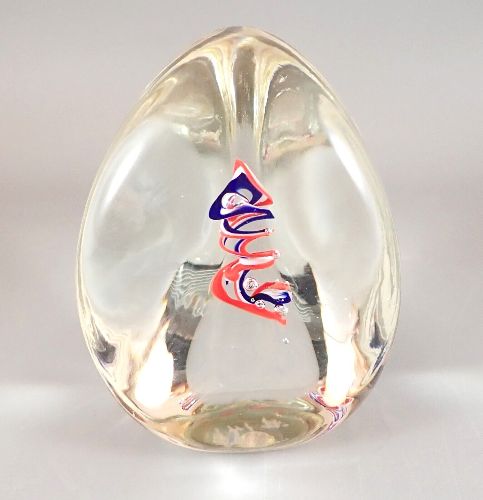 Art Glass Monte Dunlavy Signed Paperweight Red White & Blue Ribbon #146