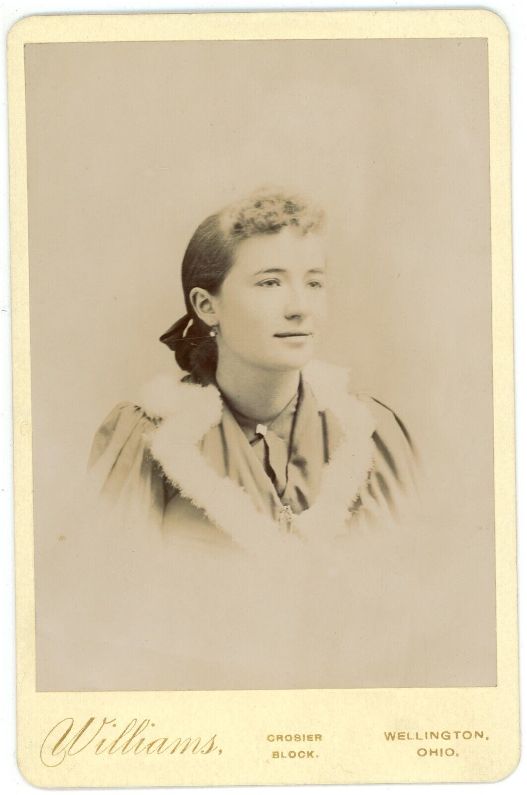 Antique Circa 1880s Cabinet Card Williams Beautiful Young Woman Willington Ohio