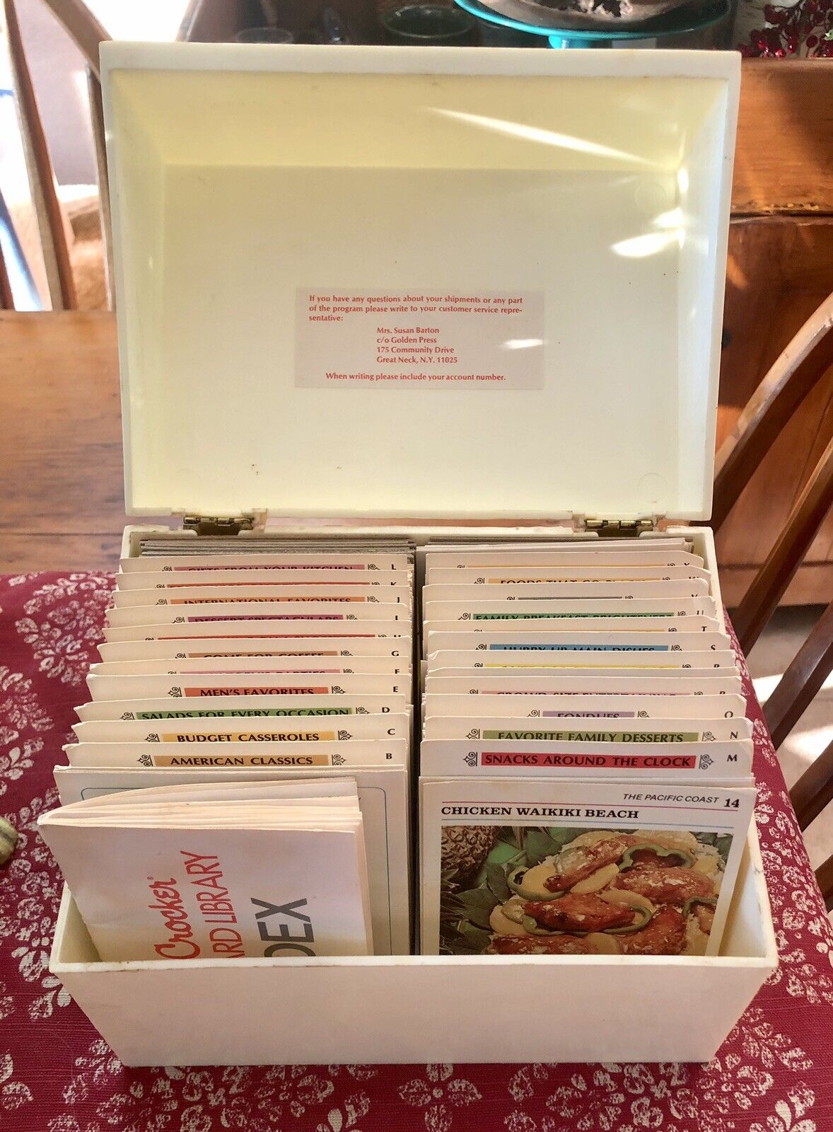 Betty Crocker Recipe Card Library 1971 Vintage Cream Color Box NOT COMPLETE READ