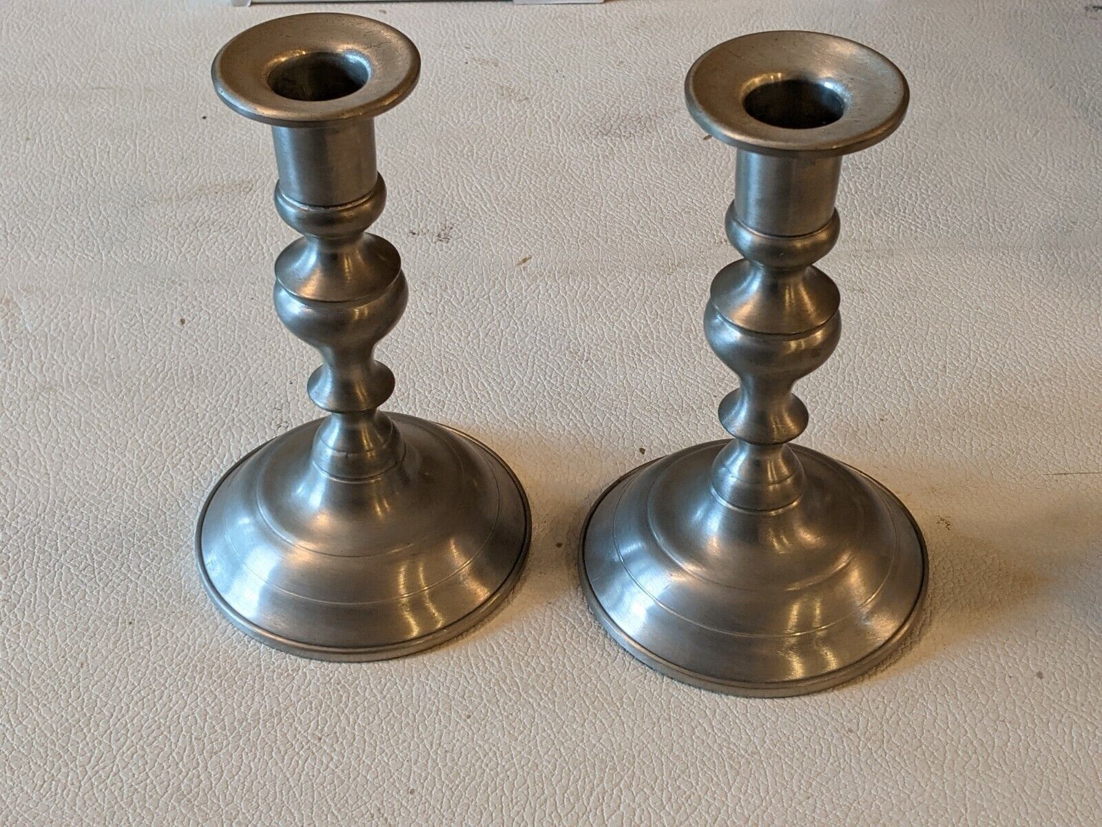 2  Woodbury Colonial PEWTER Candlesticks 7\