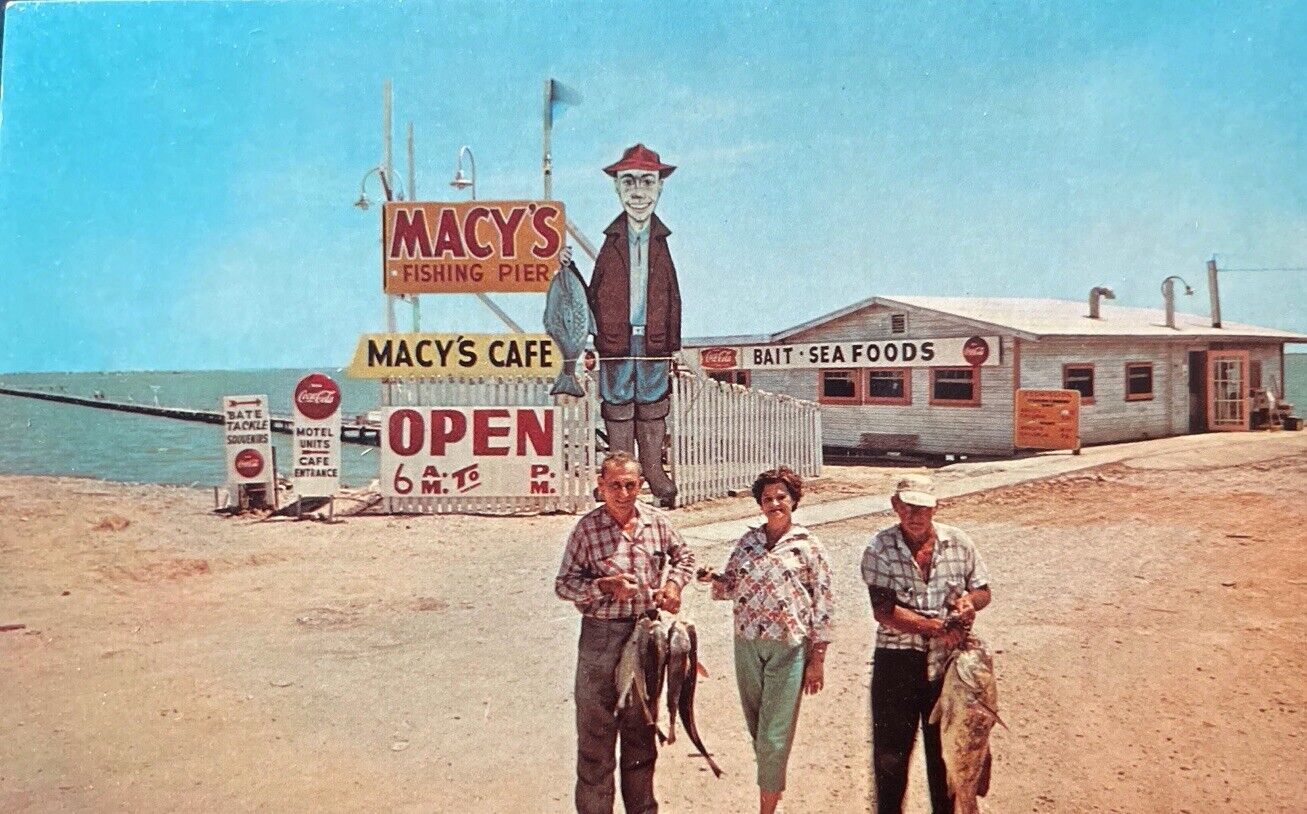 Macy’s Cafe & Fishing Pier Galveston Texas TX Old Postcard