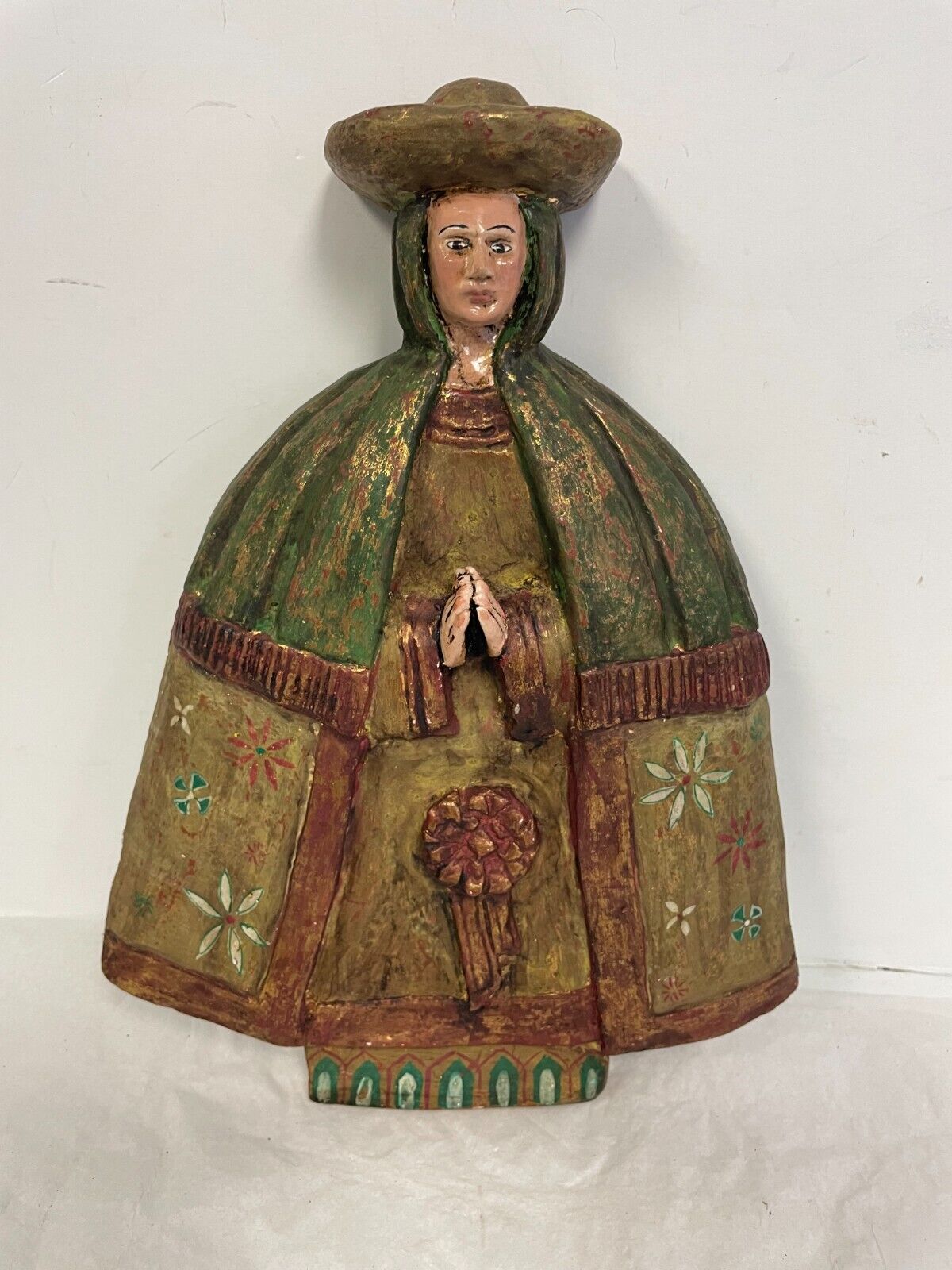 Vintage Hand Carved & Painted Clay Peasant Woman Praying Mexican? 12\