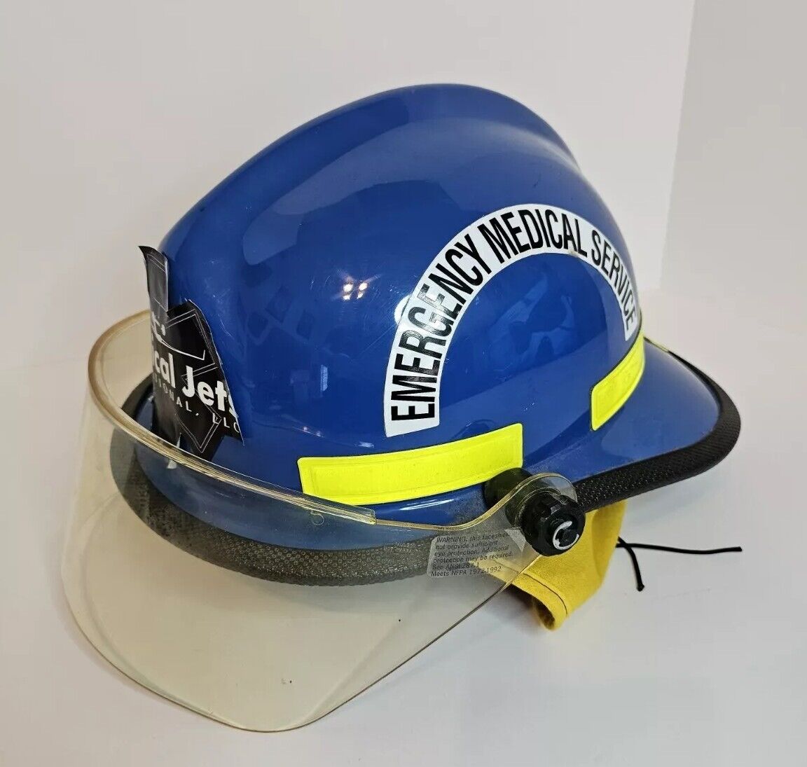 Vintage Cairns & Bros 660 Phoenix Fire Fighter Firemen Helmet 1993 Read EMT
