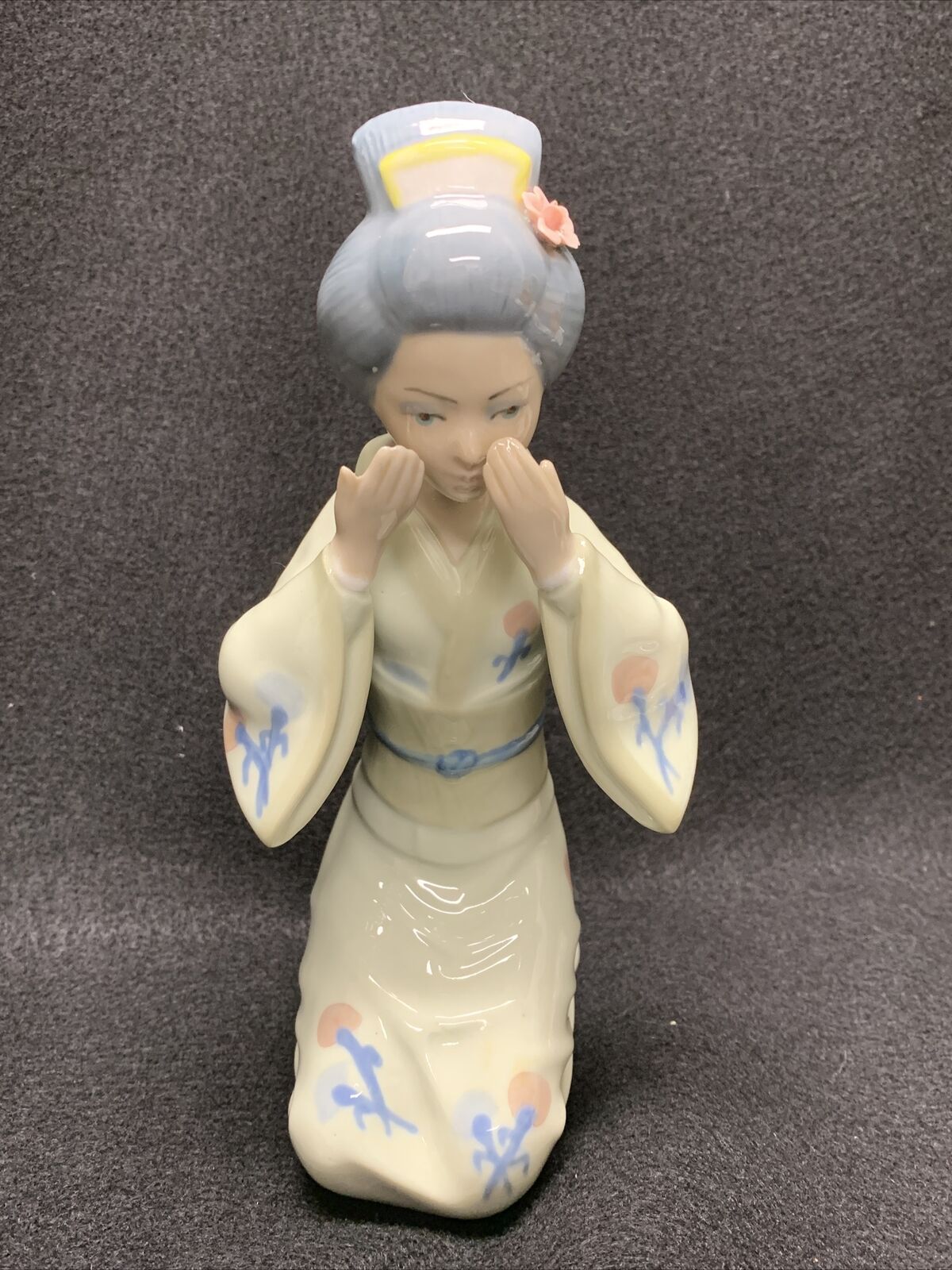 Casades Spain Porcelain Geisha Figurine See No Evil Kneeling Vintage EUC