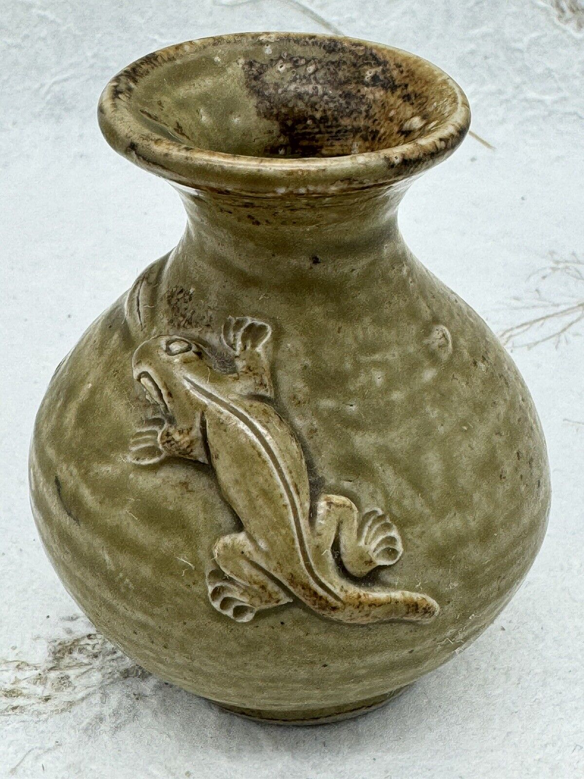 Vintage Olive Green Pottery Bud Vase Raised Gecko Lizard Salamander 3” OOAK