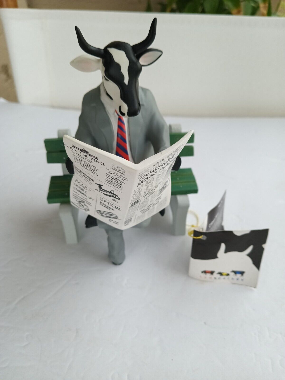 Rare Cow Parade Citizen Kow Reading Paper W/tags