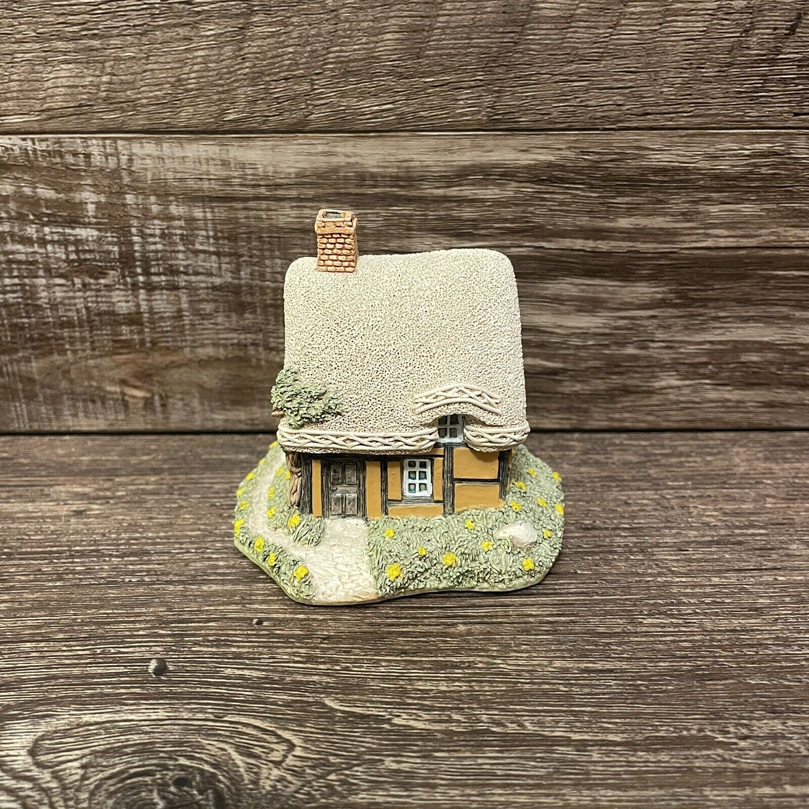 Lilliput Lane Buttercup Cottage Miniature Masterpieces Collection Box And Deed