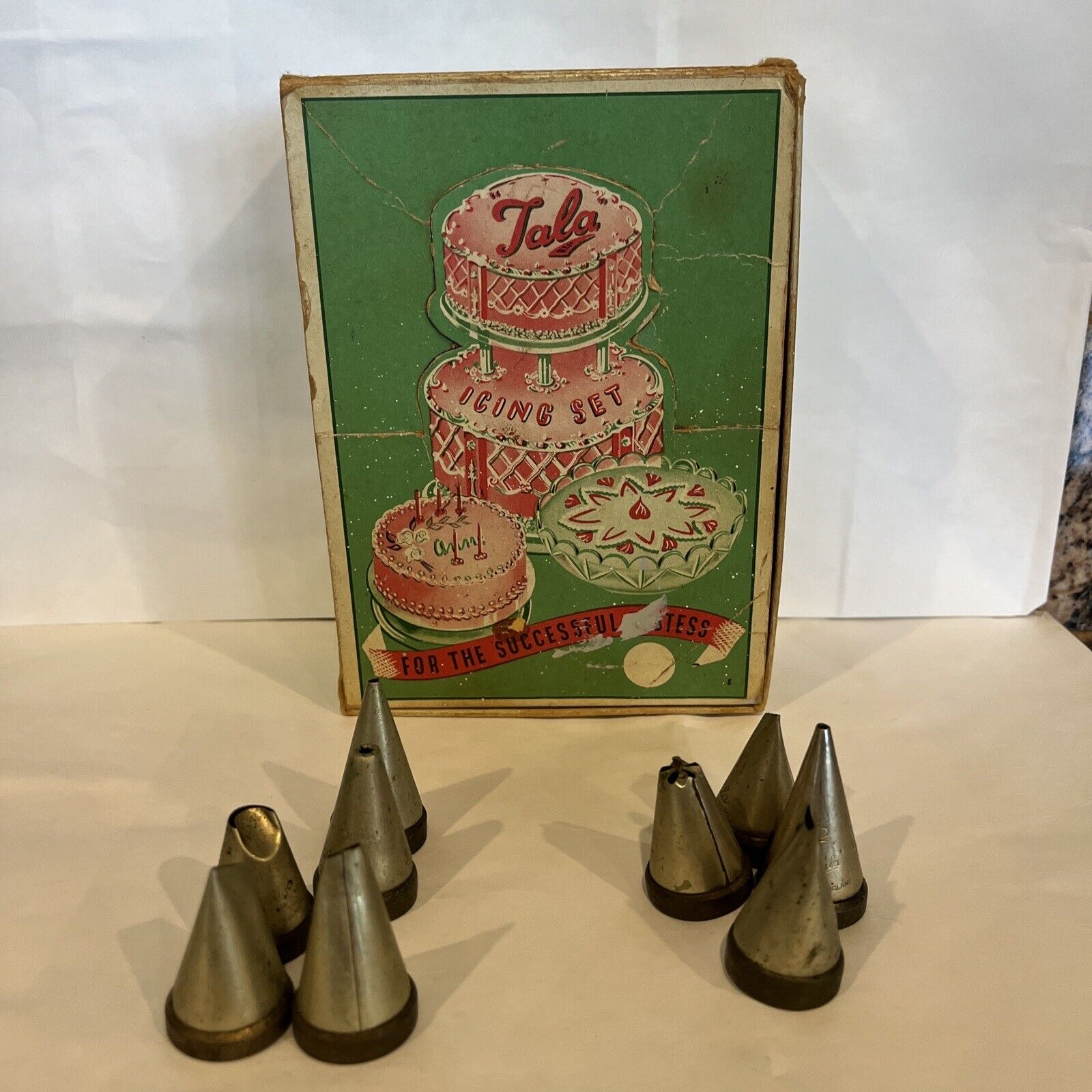 Vintage Tala England Icing Decorator Set 13 Tips Great To Use Or As Decoration