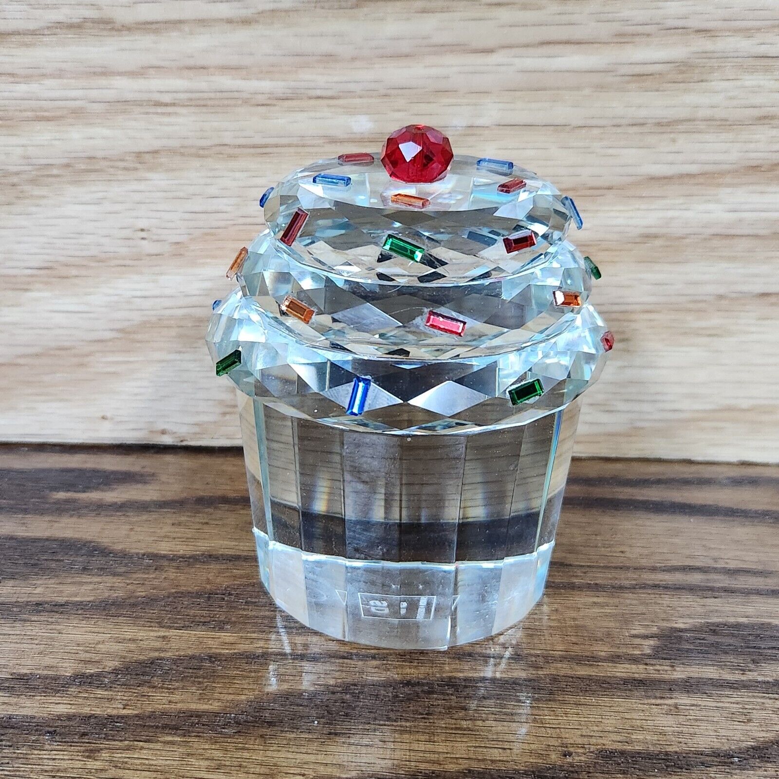 READ Simon Designs Crystal Cupcake Paperweight Sprinkles & Red Cherry Birthday