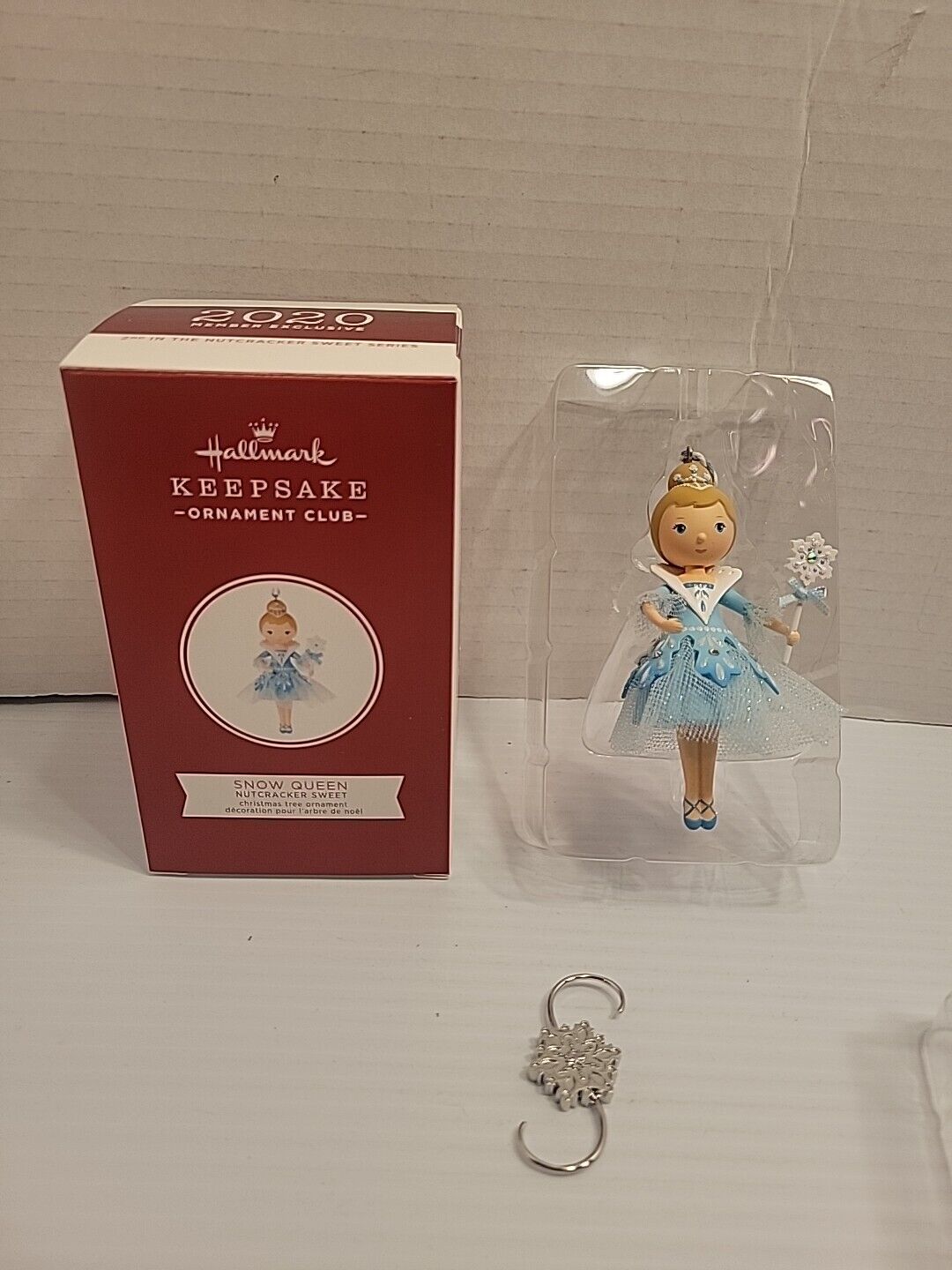 Hallmark 2020 Snow Queen  Member Exclusive Ornament 2nd in Series New in Box