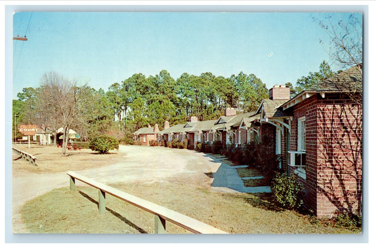 c1950s Side View, Pine Lodge Court Baxley Georgia GA Vintage Postcard