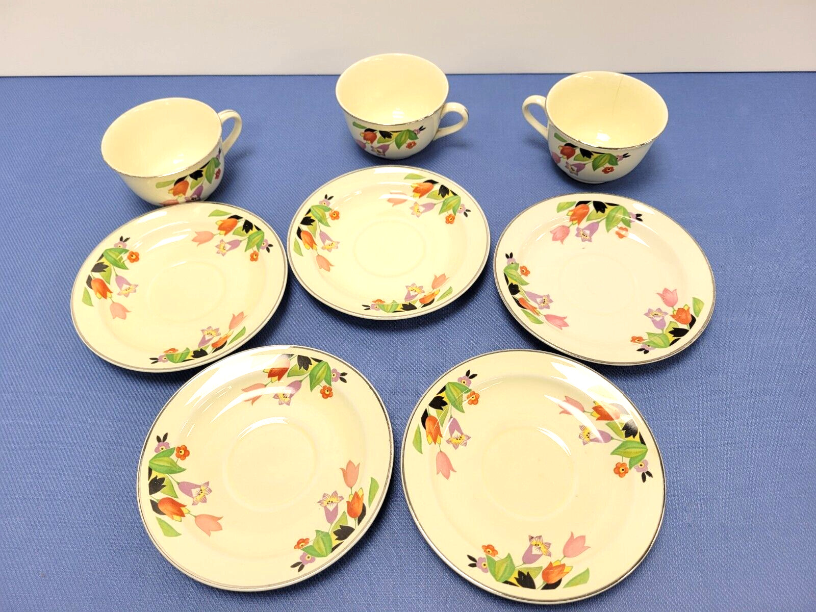 Vintage Hall USA Crocus Floral Coffee Tea Cups (3) & Saucers (5)