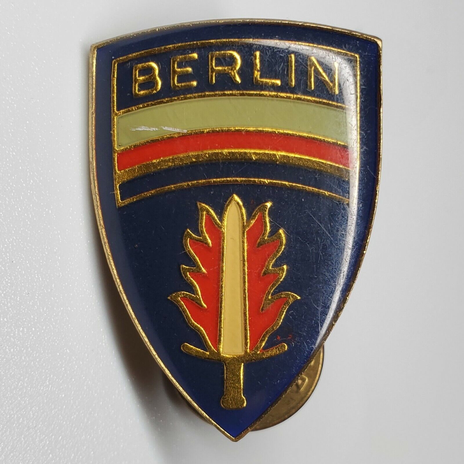 US Army Berlin badge button Flaming Sword Flag military Vintage badge Berlin pin