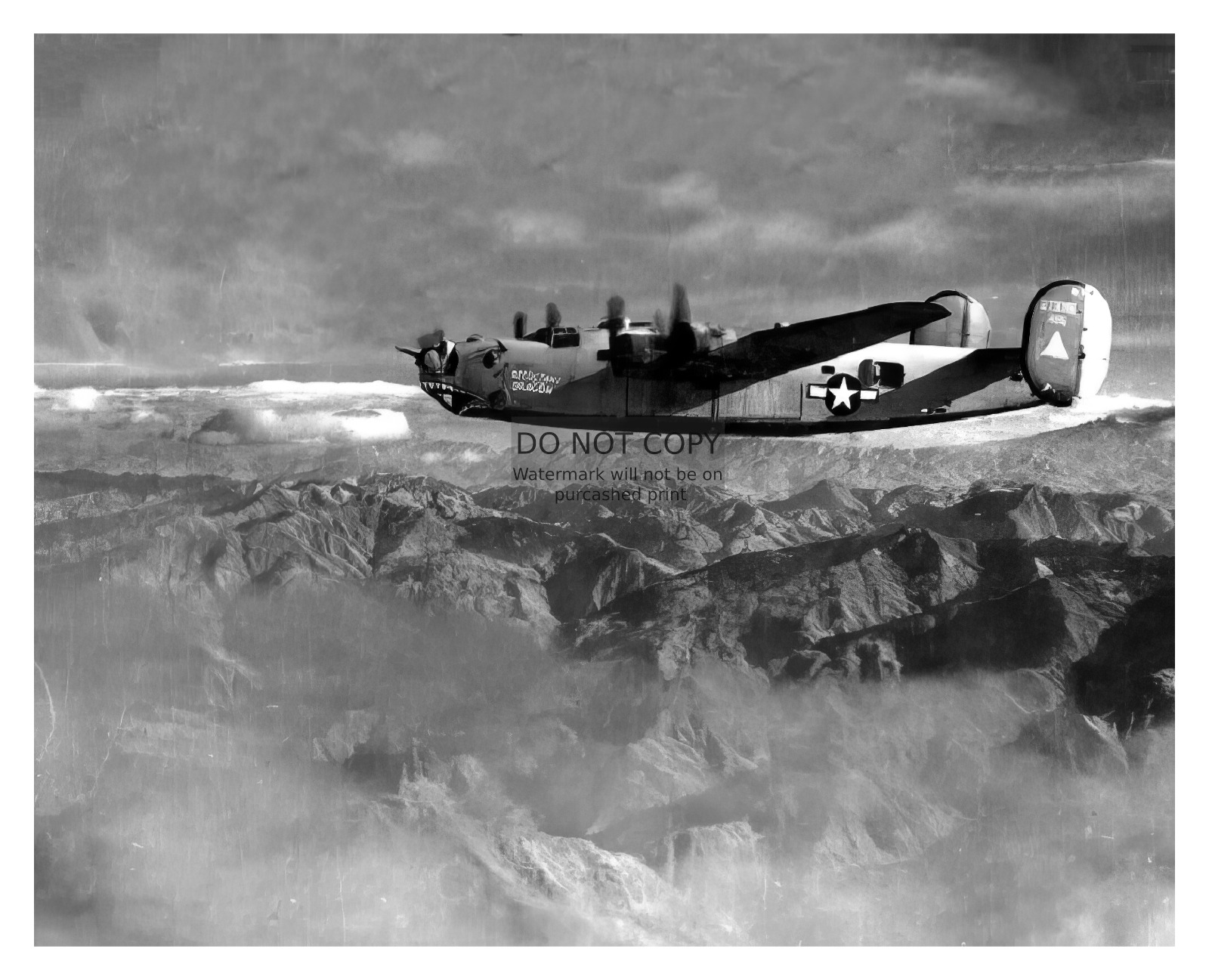 CONSOLIDATED B-24 LIBERATOR HEAVY BOMBER IN FLIGHT 8X10 WW2 WWII PHOTO