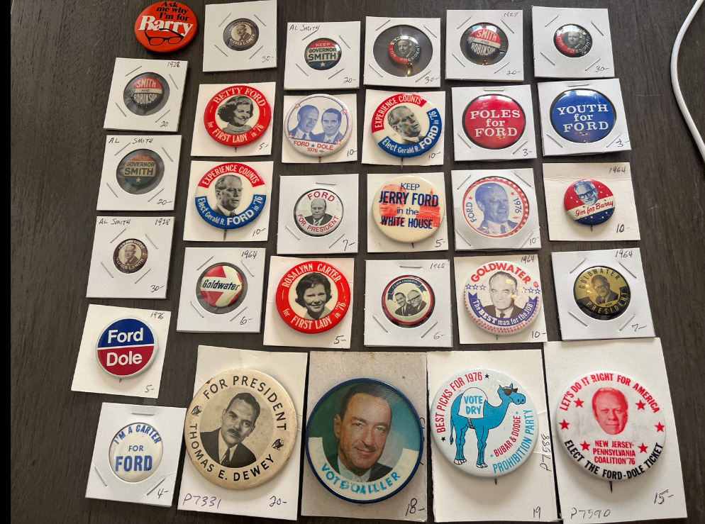 VINTAGE Gerald Ford/Combination Campaign Button / Pins Lot