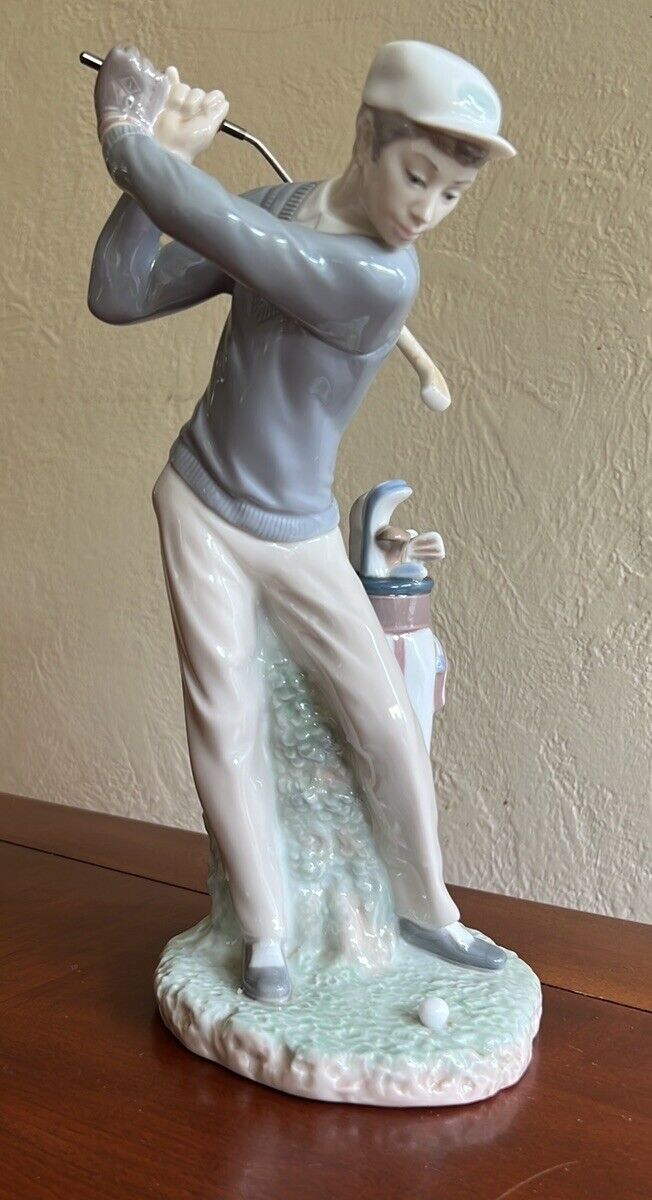 Vinatge Lladro Porcelain Figurine “Man golf player”