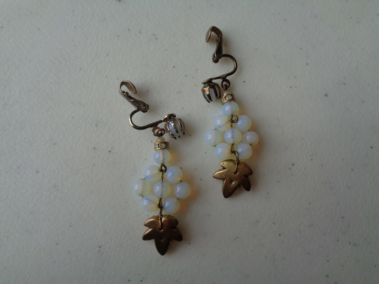 Vintage Pair Clip Earrings Dangling Beads Leaf Rhinestone So Pretty D9
