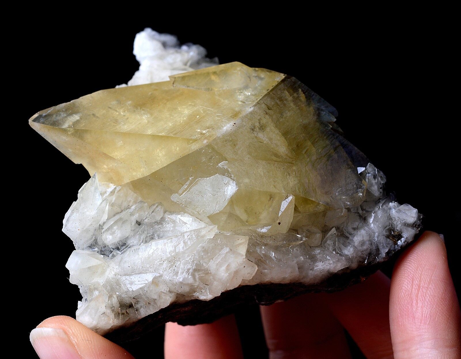 196g Natural Perfect Dipyramidal Yellow Calcite CLUSTER Mineral Specimen/China