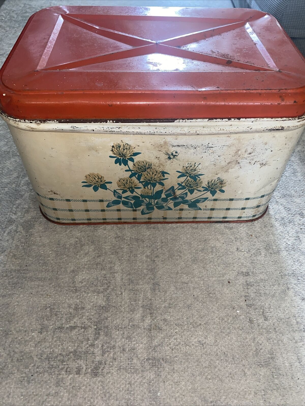 Vintage Mid Century Colorware NC Tin Breadbox w Floral Motif