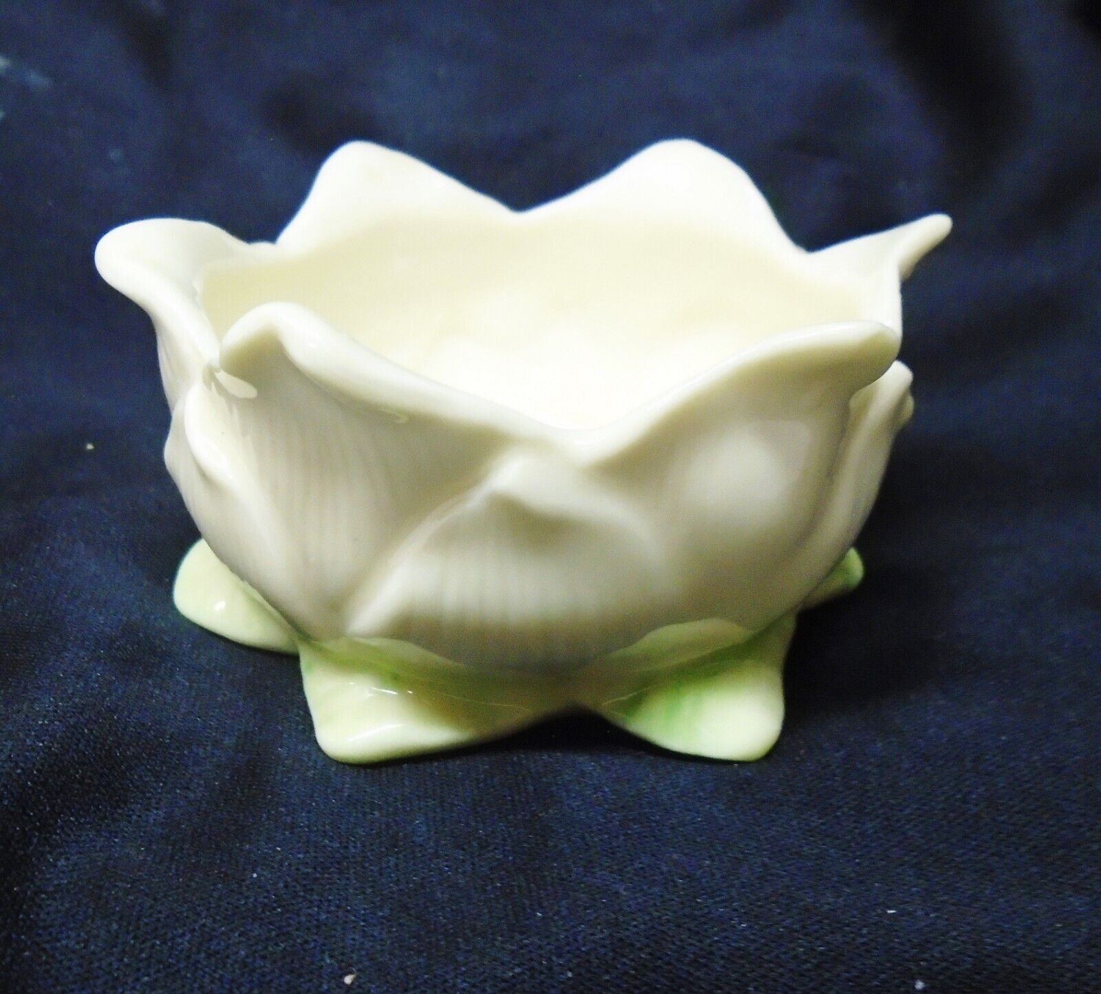 Vintage Small Waterlily Flower Ceramic Vase Planter Lusterware Lilypad