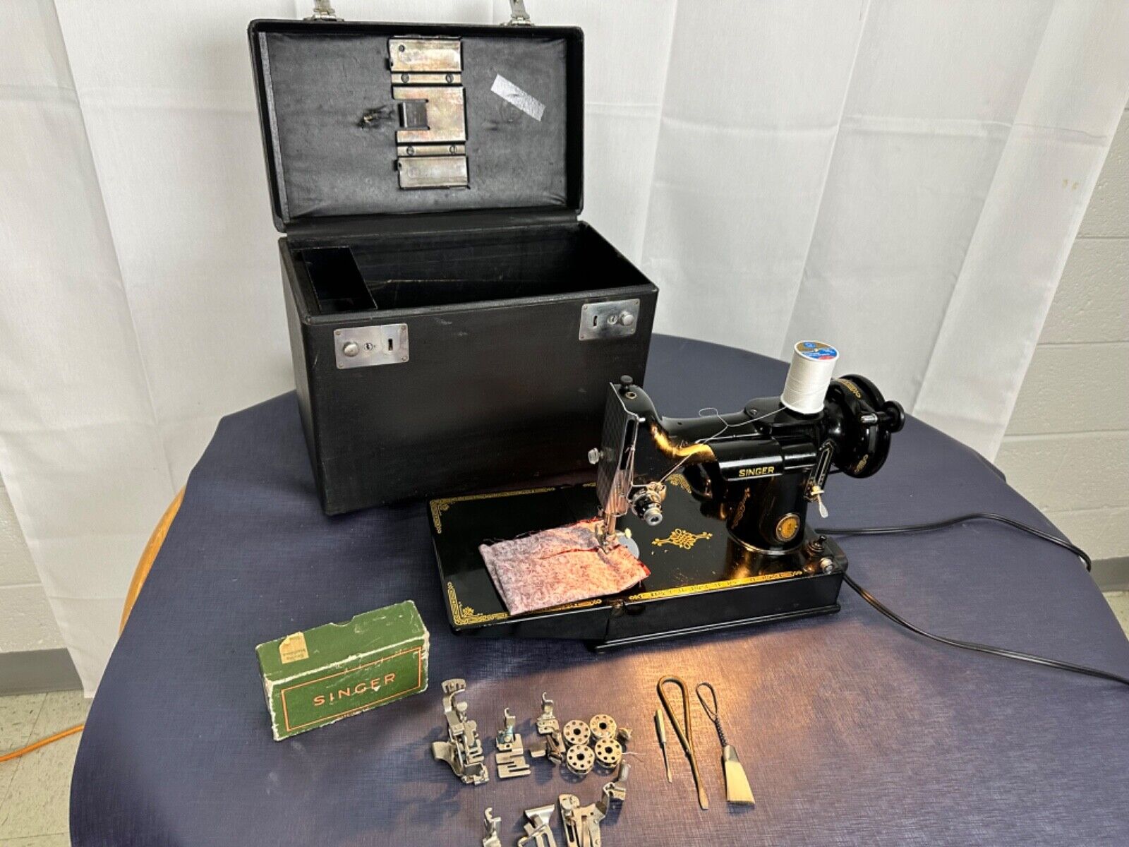 1951 SINGER 221 FEATHERWEIGHT SEWING MACHINE -With Pedal & Case Clean Serviced