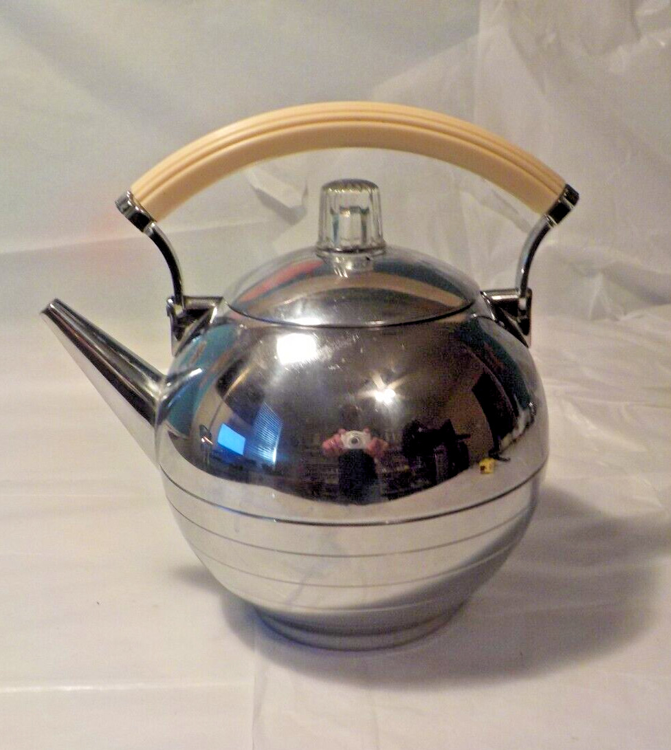 Vintage CHASE Chrome Metal Art Deco Teapot Tea Kettle w/Lid Bakelite Handle USA