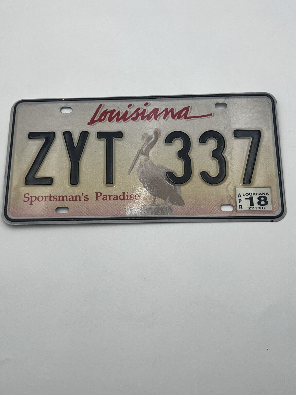 2018 LOUISIANA LICENSE PLATE PELICAN/SPORTSMAN’S PARADISE Expired ZYT 337