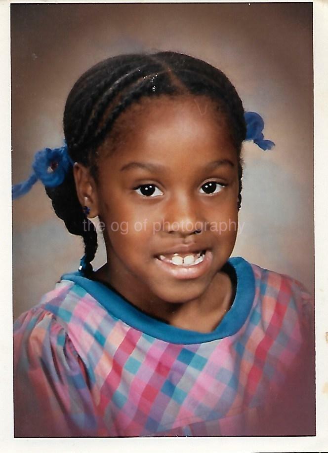  American School Girl FOUND COLOR PHOTOGRAPH Original Portrait VINTAGE 04 36 W
