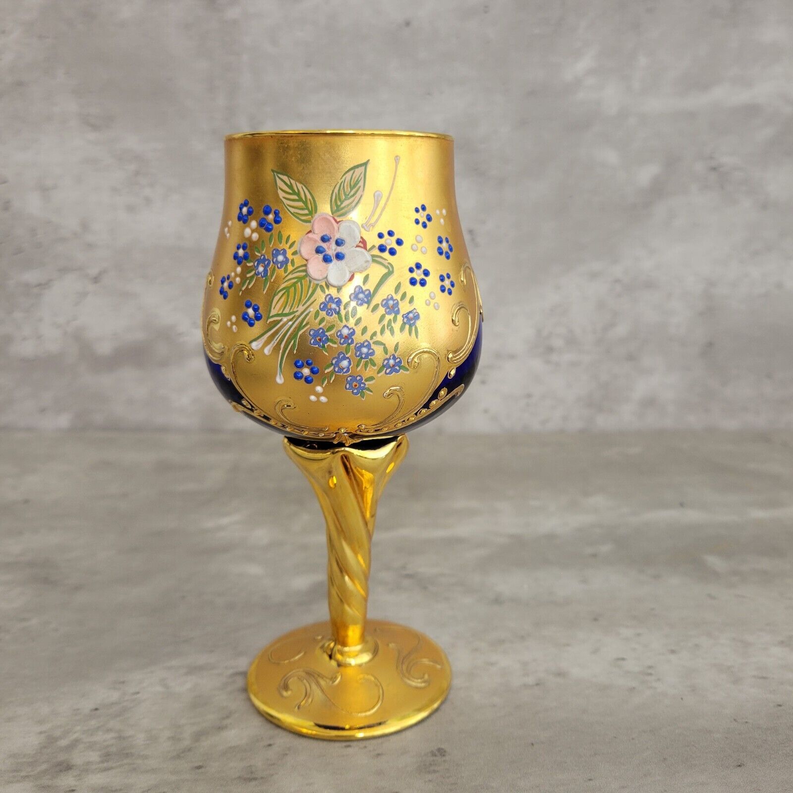 VENETIAN MURANO Tre Fuochi Cobalt Blue Wine Glass 24k Gold Detail 6.5\