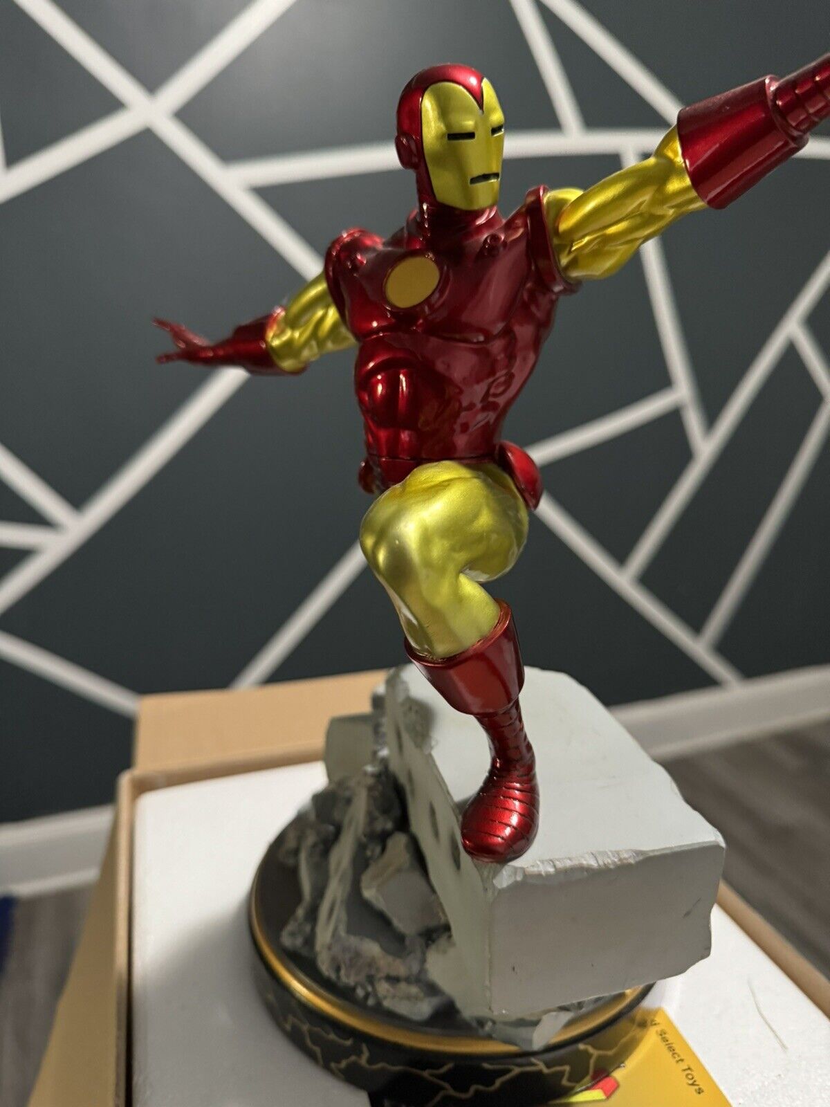 Diamond Select Marvel Premier Premiere Collection Iron Man Statue COA #823/3000
