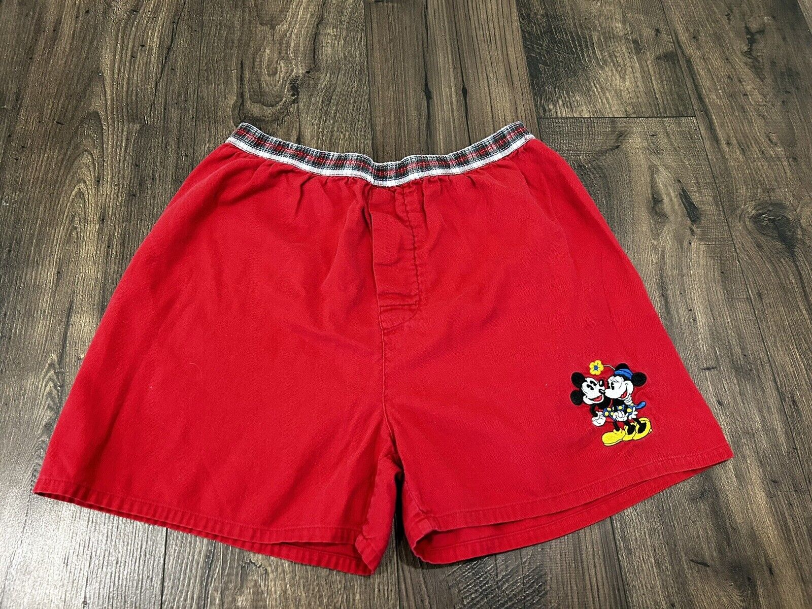 VNTG The Disney Store Vintage Mickey Minnie Mouse Embroidered Shorts Size Large