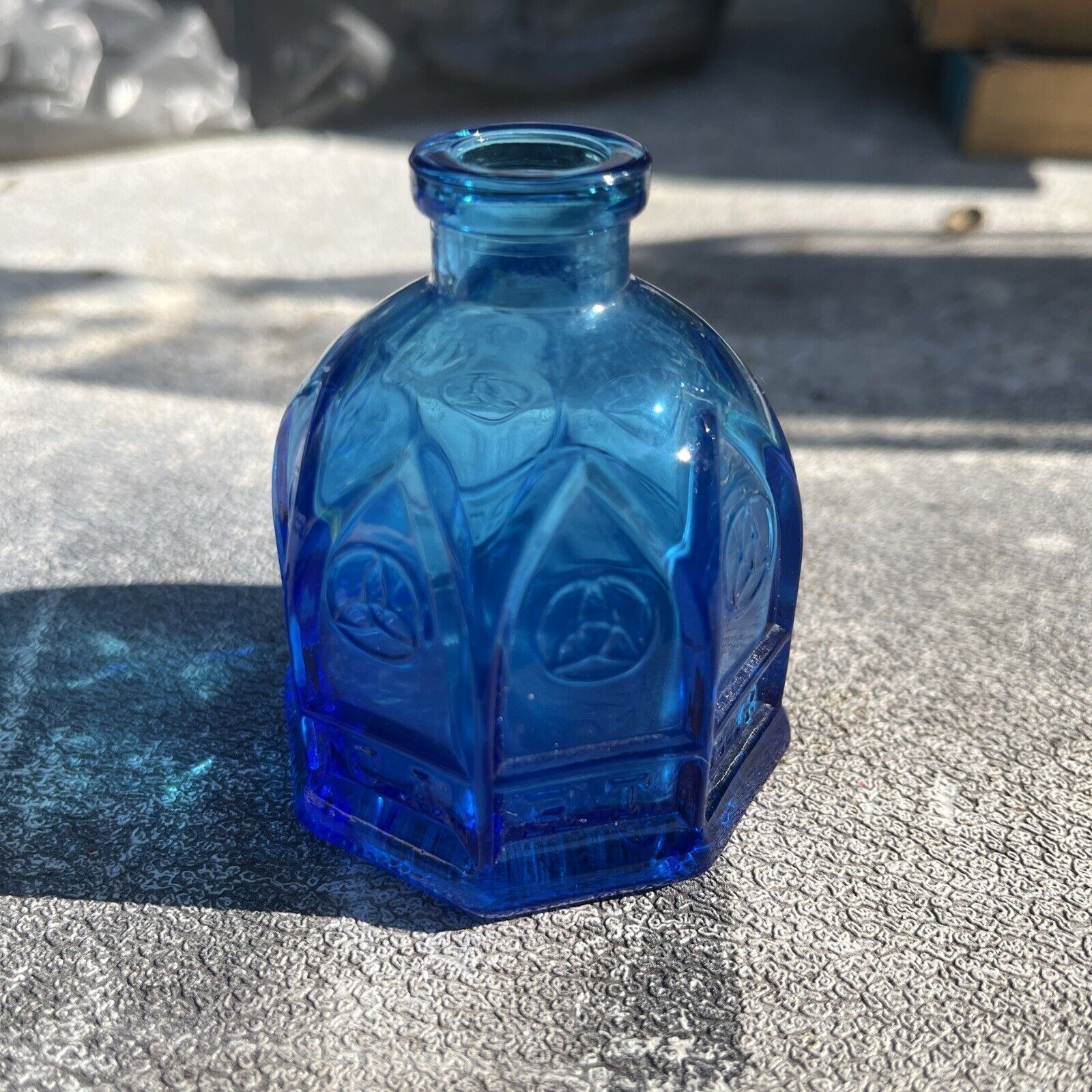 Vintage Wheaton Mini Blue Glass Bottle Cathedral Carters Ink Well NJ 