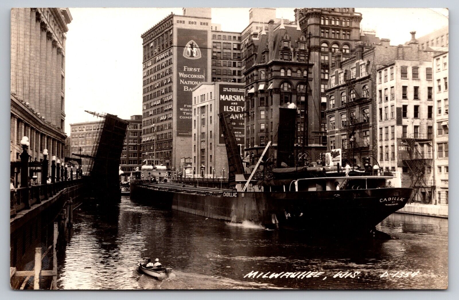Steamer Cadillac on the River Milwaukee Wisconsin c1940 Real Photo RPPC