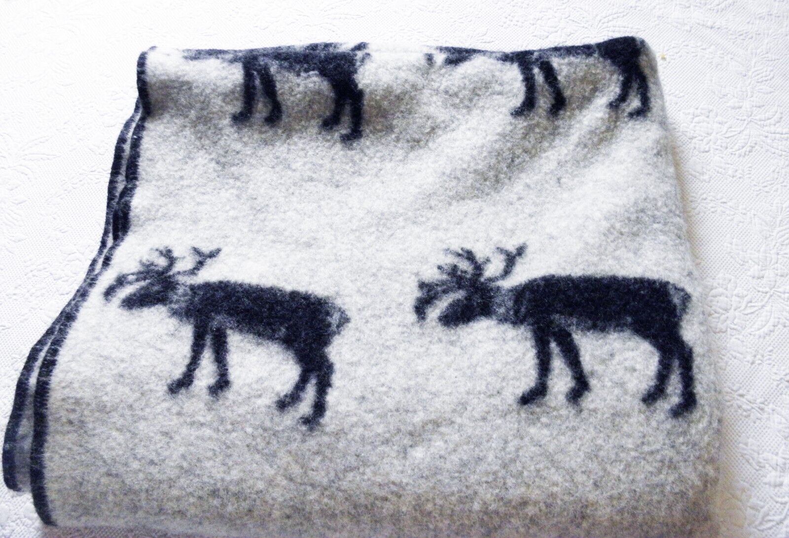 Lillunn 100% Norwegian Wool Blanket Rare Moose Black Gray Throw 64x48”