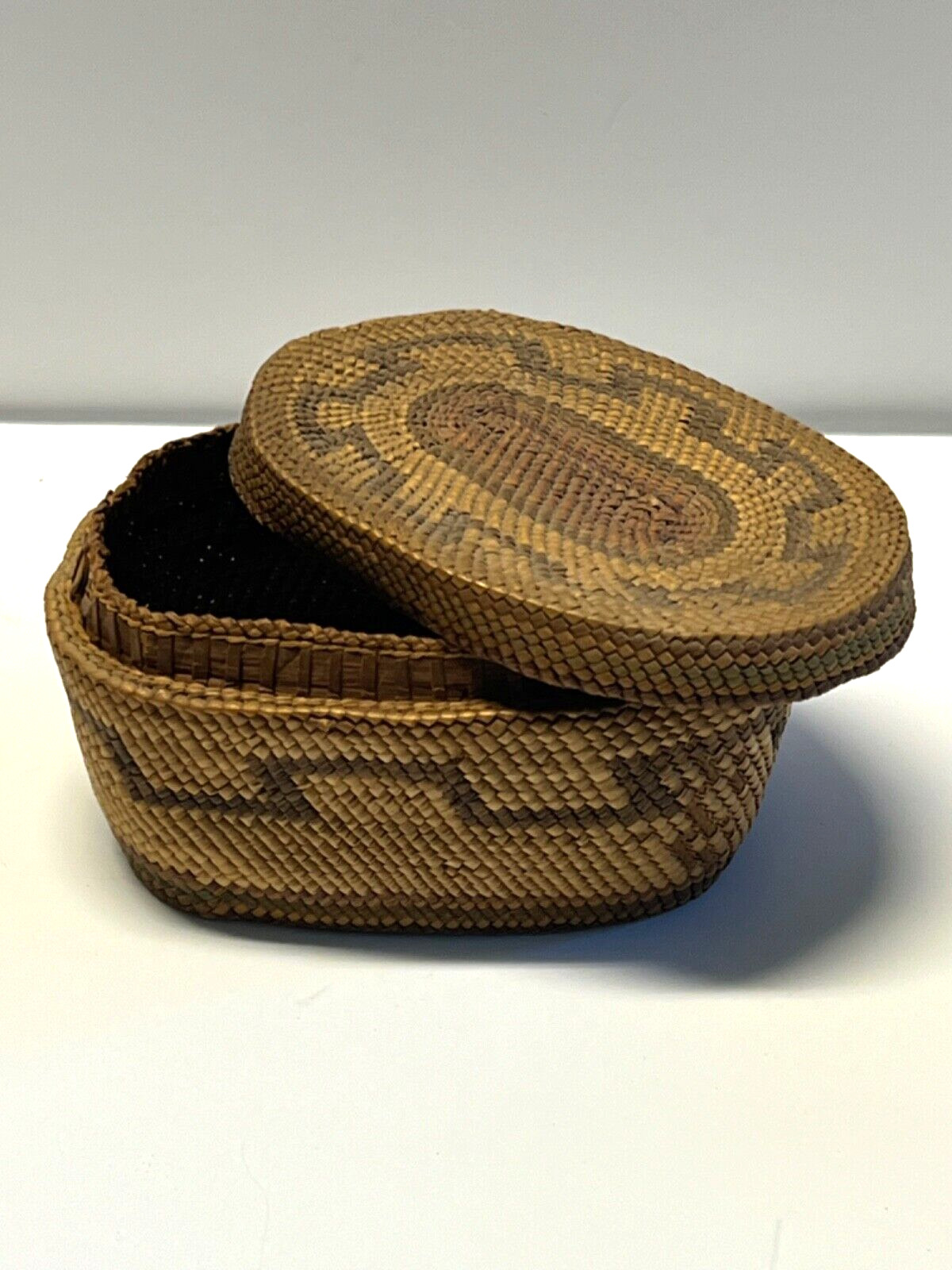 Antique Nootka Alaskan Hand Woven Basket; Early 1900s; Small with Lid; Lot 22