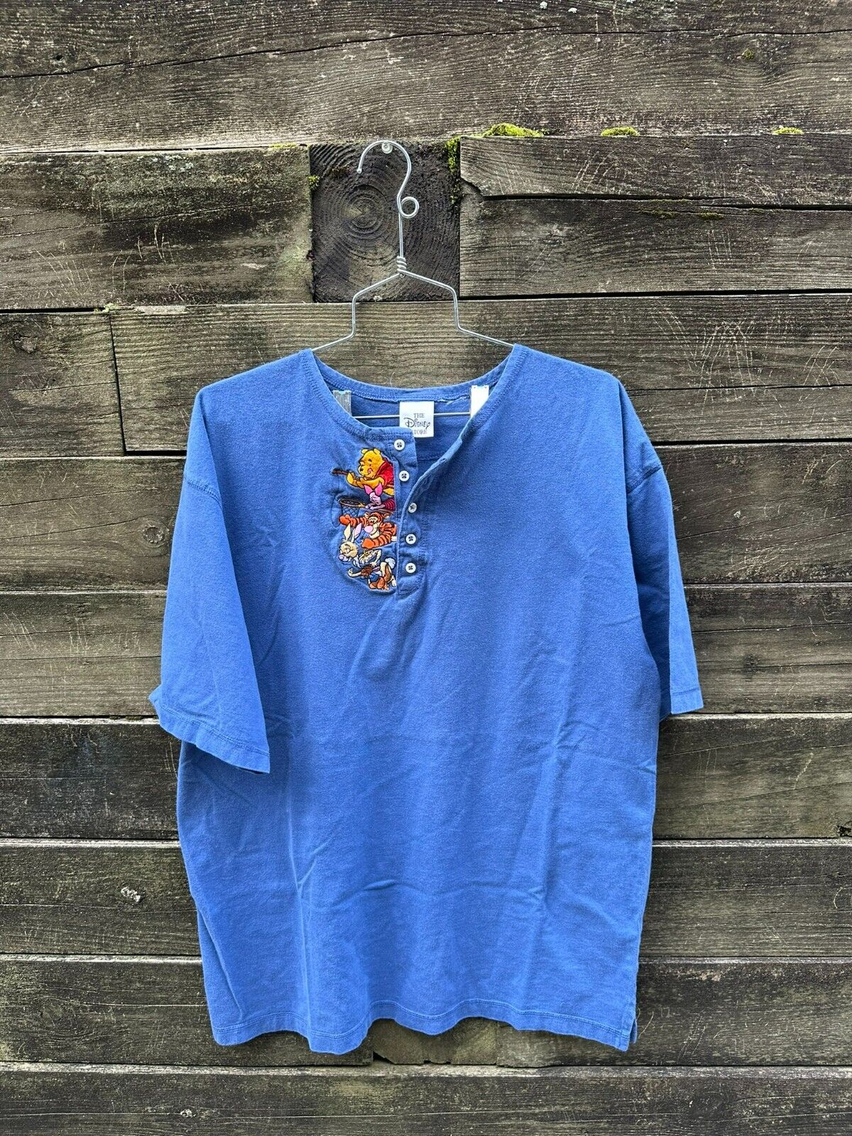 DISNEY Store EMBROIDERED winnie the pooh Buttom shirt size XL