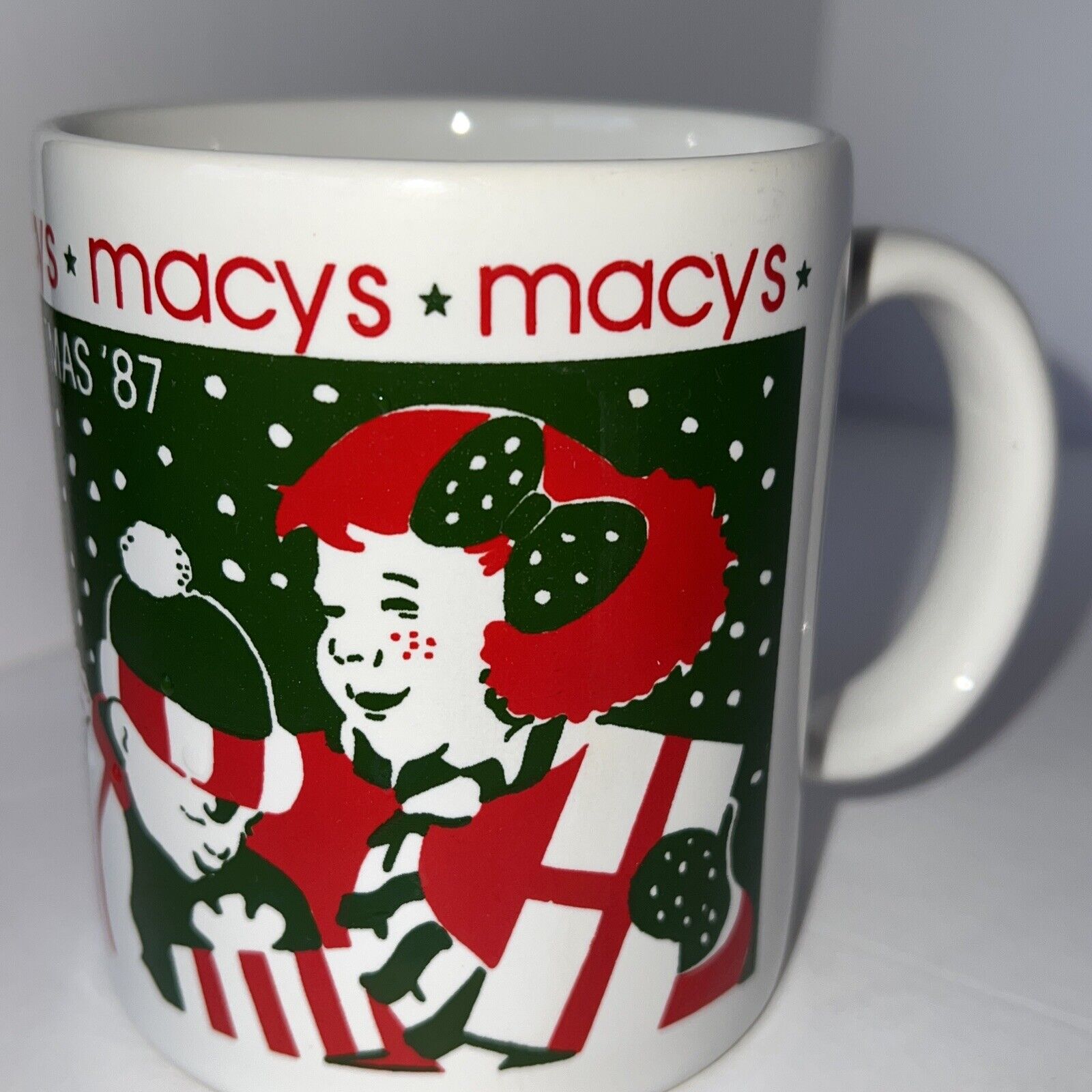 Vtg Retro 1987 Macys Department Store Coffee Mug Cup Santa Christmas Child
