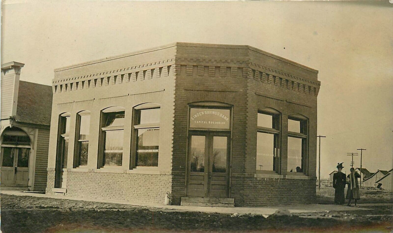 Postcard RPPC C-1910 Linden Texas Saving Bank Cass Occupation 24-6081