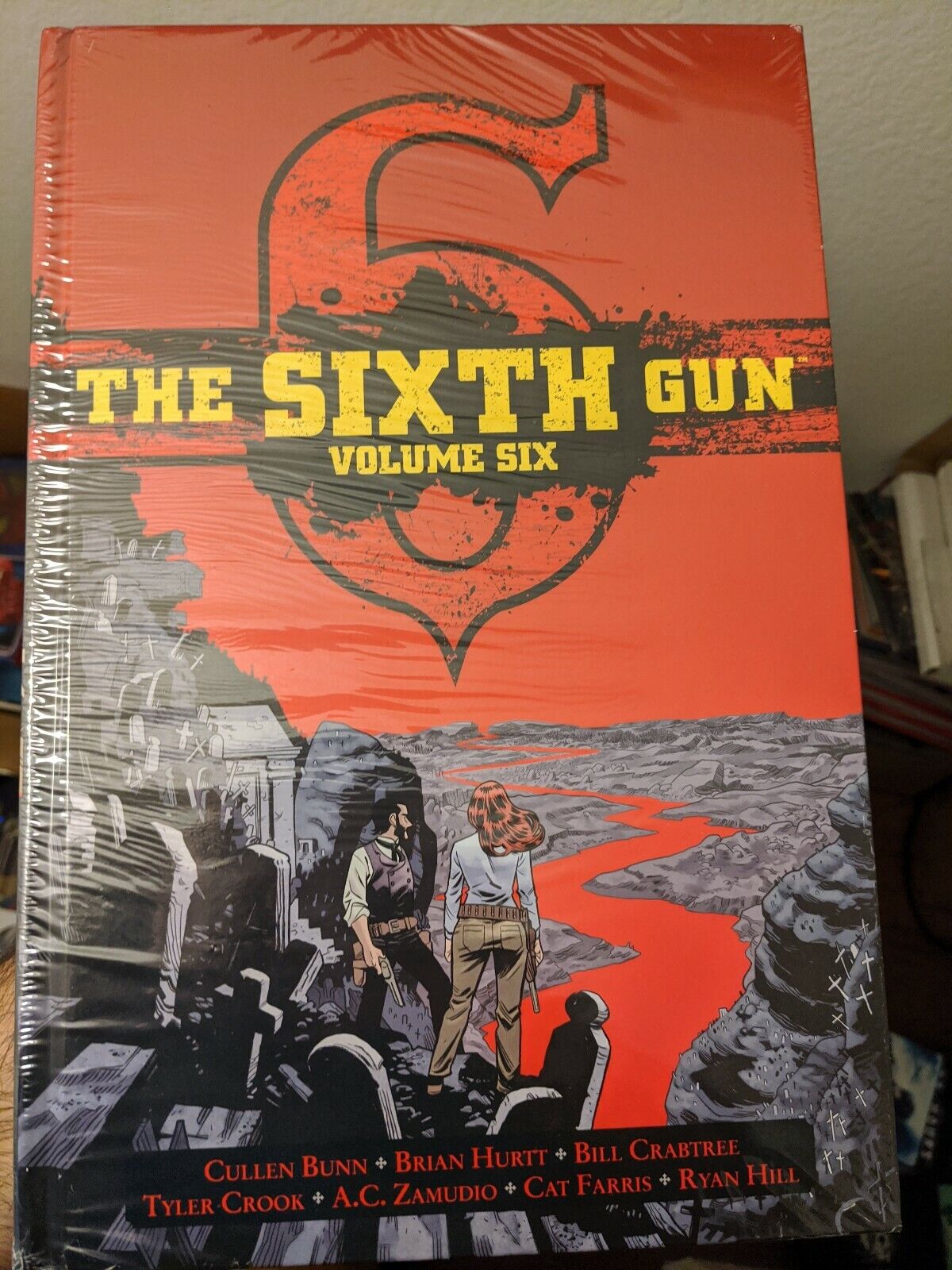 The Sixth Gun Volume 6 Deluxe Sealed/NEW *OOP* *RARE* *HTF*