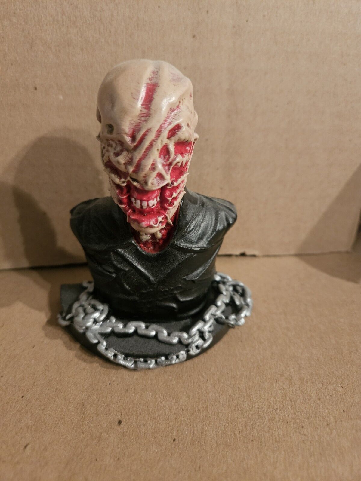  Hellraiser  Chatterer Bust Figure Fright Crate Exclusive 