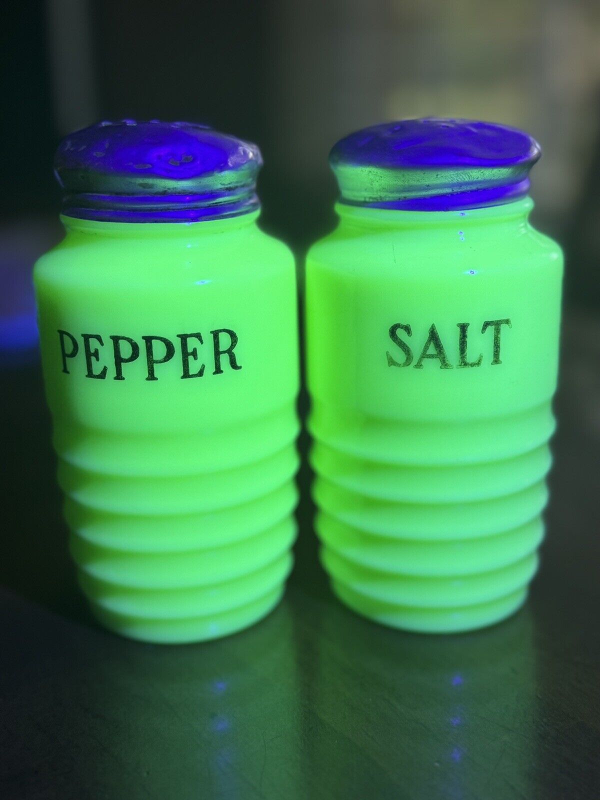 Vintage  Uranium Jeanette Jadeite Green Salt & Pepper Shakers Jadite Glow