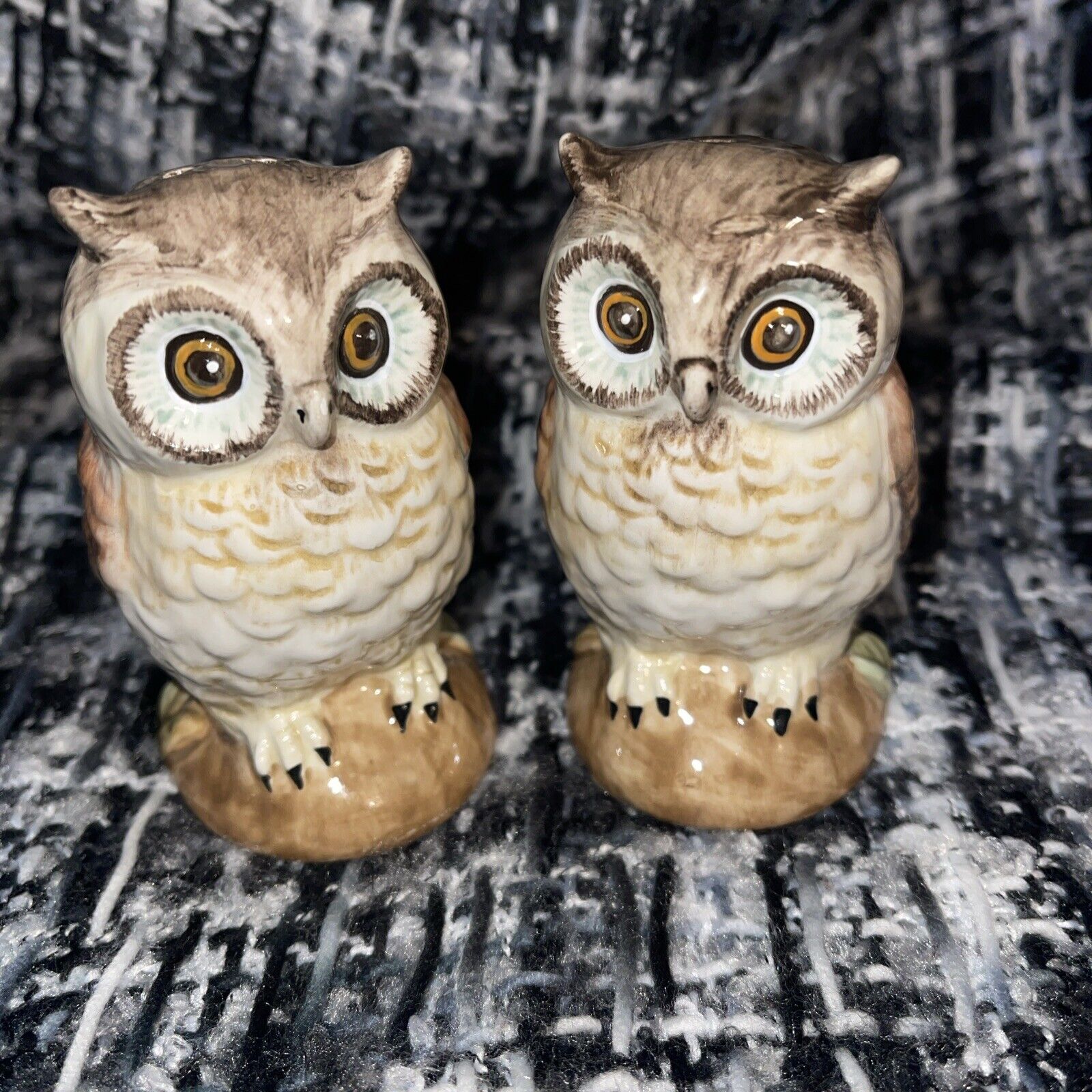 New W/out Tags Owl Salt and Pepper Shakers Perfect For Owl Lovers