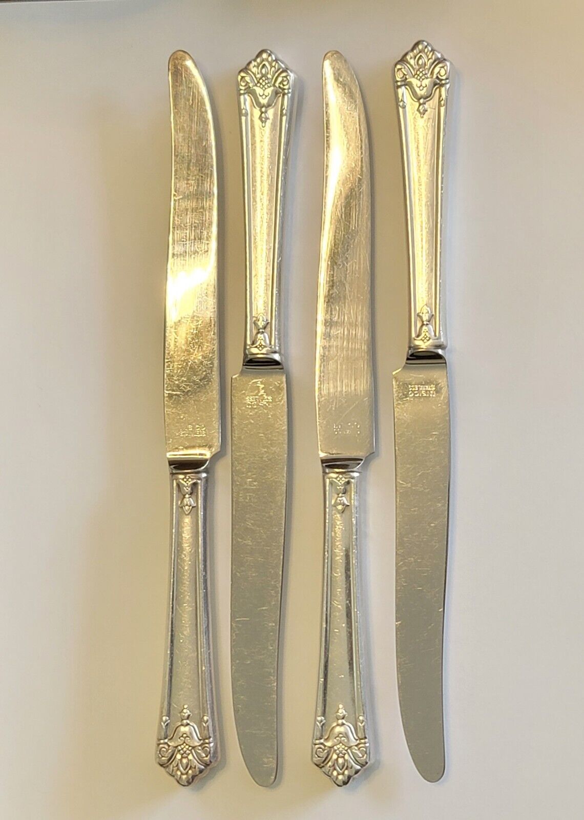Vintage 1931 SILVERPLATE 1847 Rogers Bros IS Her Majesty Flatware Dinner Knives