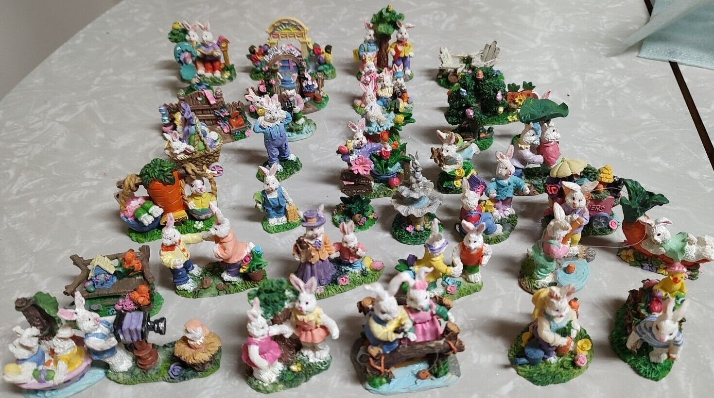 Vtg Hoppy Hollow Easter Bunnies Village 2003 Arches Bench Tree Sign Retired 36pc