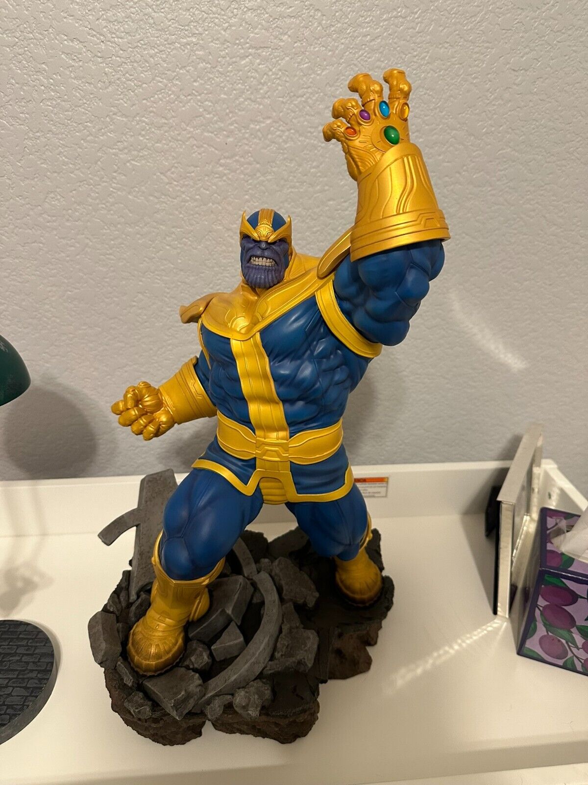 SIDESHOW Marvel Avengers Assemble Thanos Classic Version Statue Figure