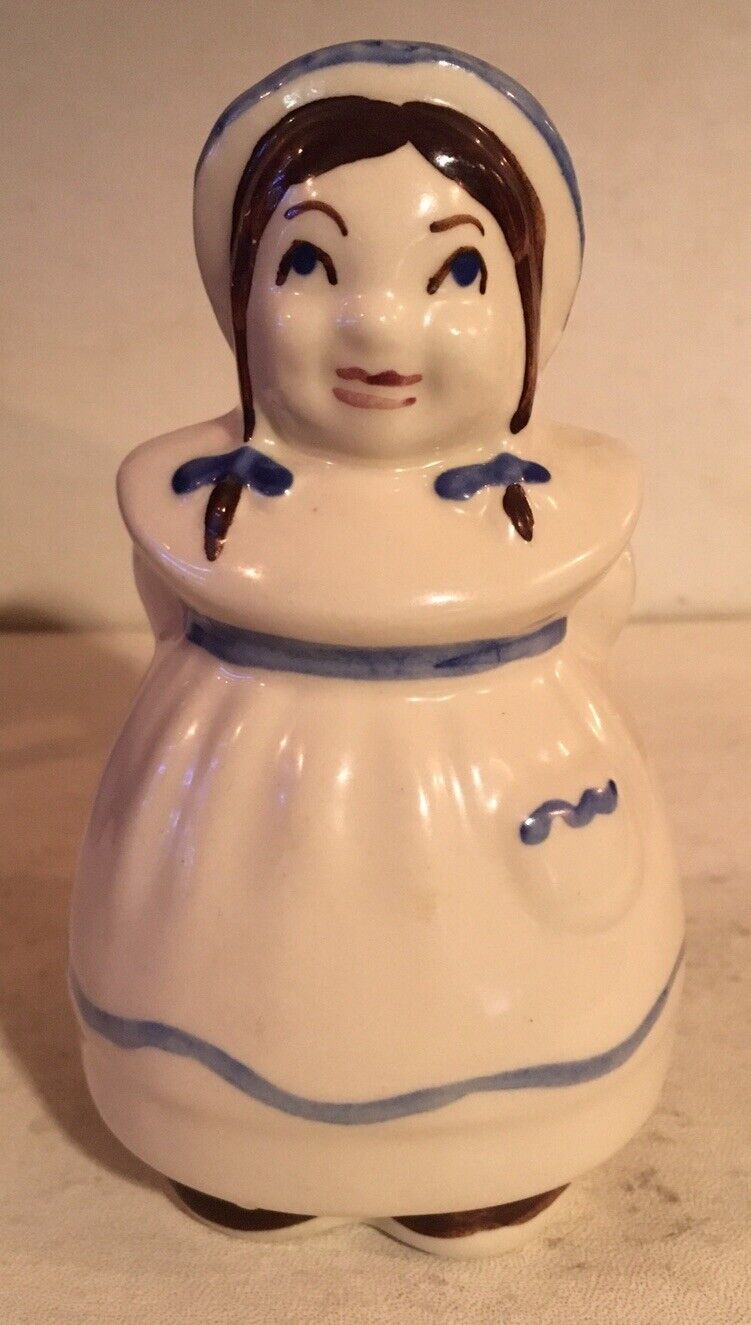 Vintage Shawnee Dutch Girl Pepper Shaker 5\
